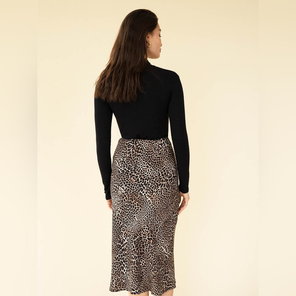 CLOSING JUNE 11!! NWOT Sisterhood Margot skirt - Picture 4 of 8
